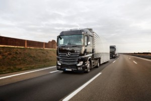 Industrie 4.0 - Daimler European Truck Platooning Challenge
